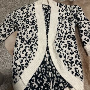 UGG Cardigan - XL